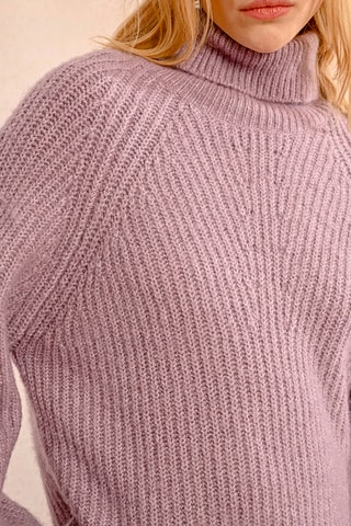 Pull - Mauve - Molly Bracken