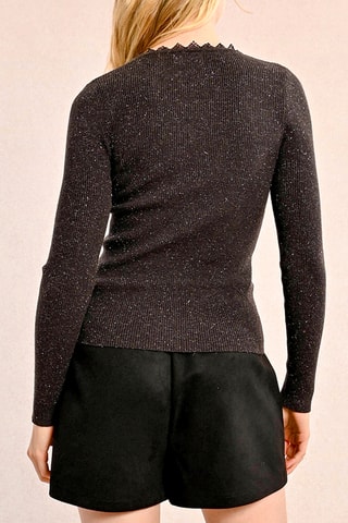 Pull - Noir - Molly Bracken