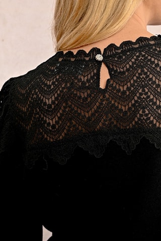 Pull - Noir - Molly Bracken