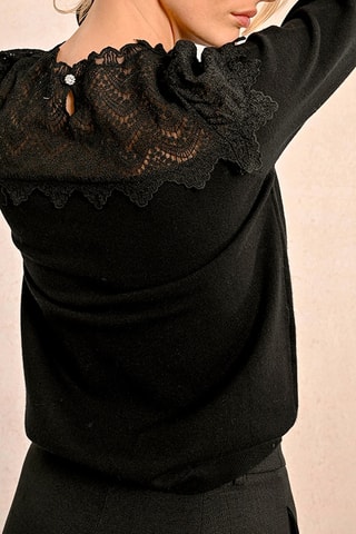 Pull - Noir - Molly Bracken