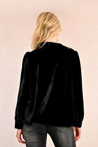 Pull - Noir - Molly Bracken