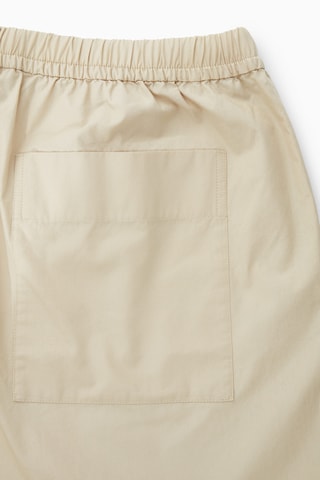 Short - Beige