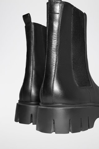 Bottines Chelsea en cuir - Noir - COS