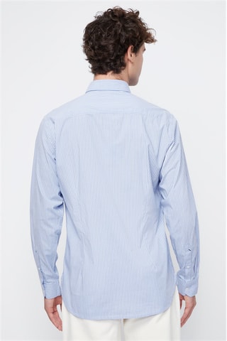 Camisa slim - Azul-celeste e branco
