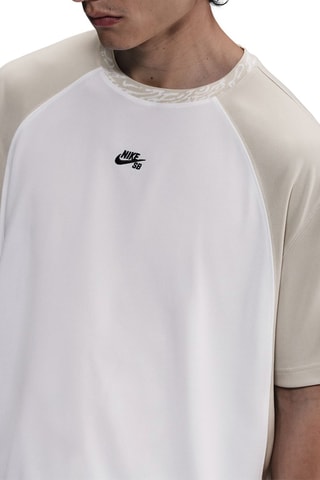 T-shirt de skateboard - Blanc et beige - Nike