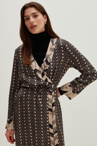 Vestido traçado - Preto