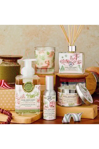 Vela perfumada natural «Florestas de pinheiros e cedros» It's Christmastime