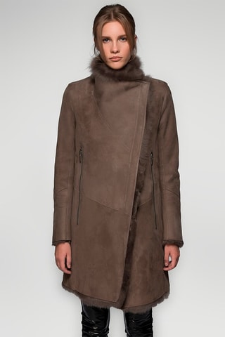 Manteau en peau lainée de mouton - 
Marron
