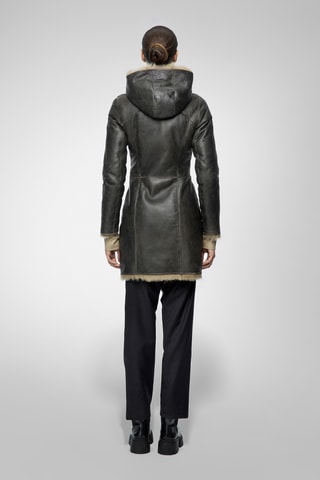 Manteau à capuche en peau lainée de mouton - Beige et noir