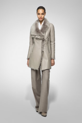 Manteau à capuche en peau lainée de mouton - Gris perle