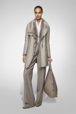 Manteau à capuche en peau lainée de mouton - Gris perle