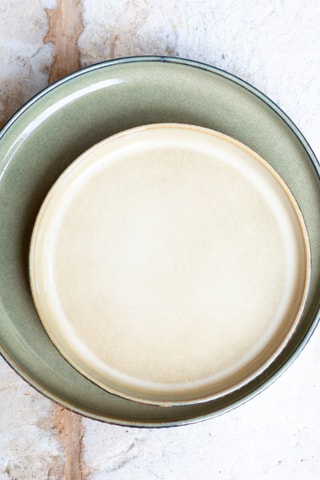 6 assiettes plates en céramique émaillée Terralha - 26,7 cm