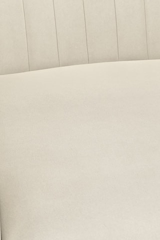 Chaises Ariana avec accoudoirs en velours crème et pieds métal - lot de 2