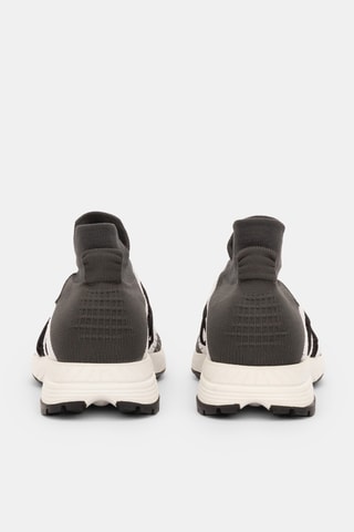 Sapatilhas - Branco e cinzento