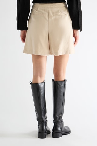 Short de tiro alto - Crudo