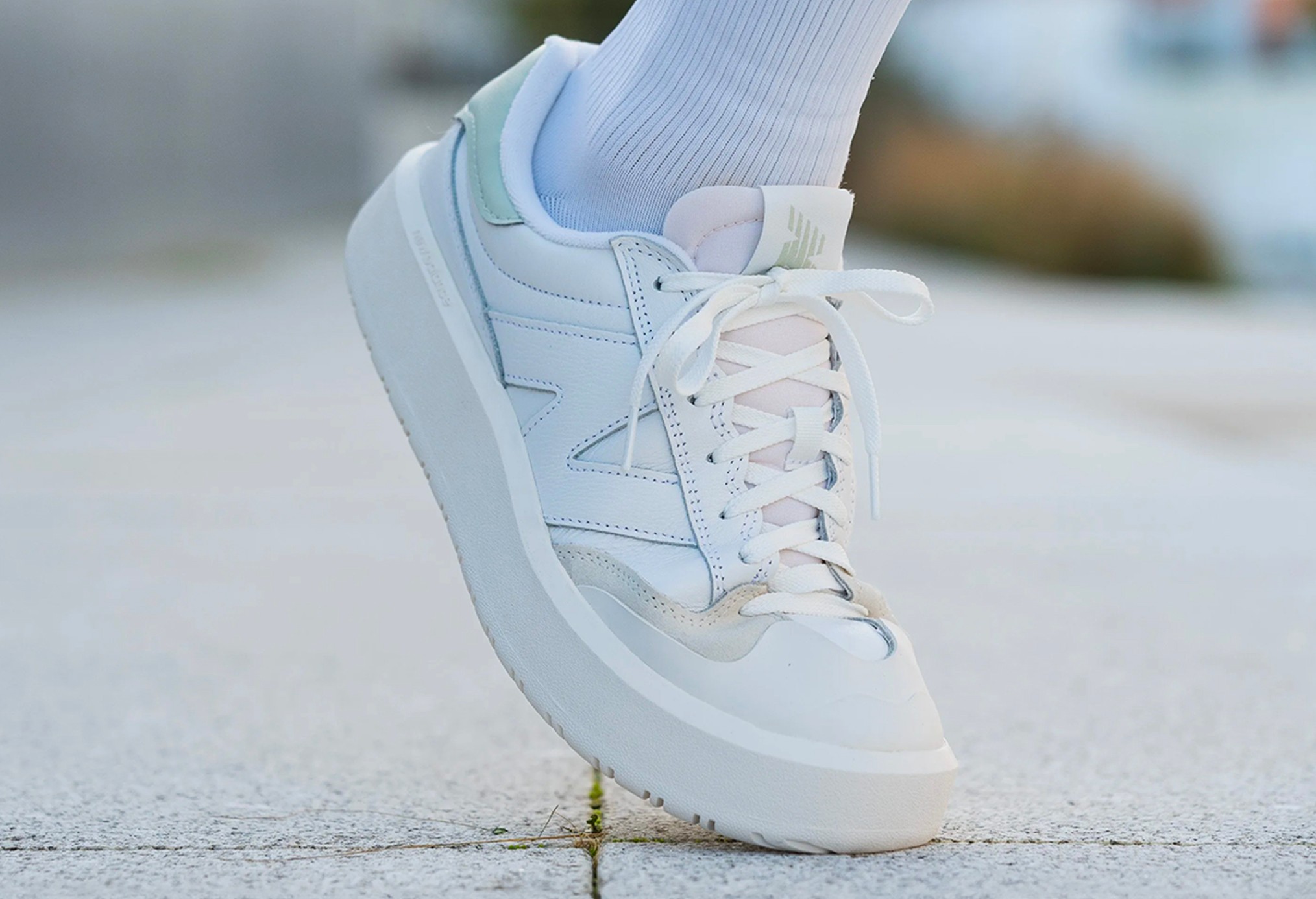 NEW BALANCE en vente privilège chez SHOWROOMPRIVÉ