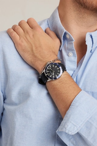 Montre à quartz en silicone Barcelona - Noir et bleu