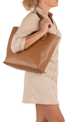 Sac porté épaule en cuir Cevedale
 - Cognac