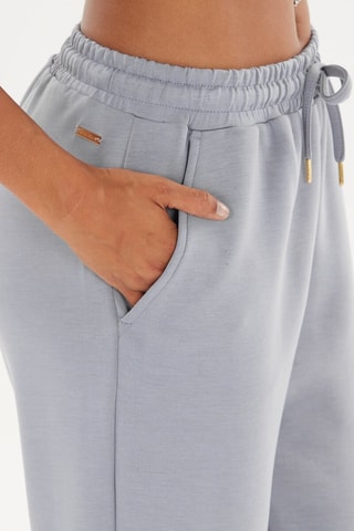 Calças de cintura alta - Cinzento-claro