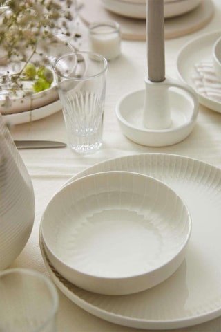 Service de vaisselle en porcelaine - 18 pièces