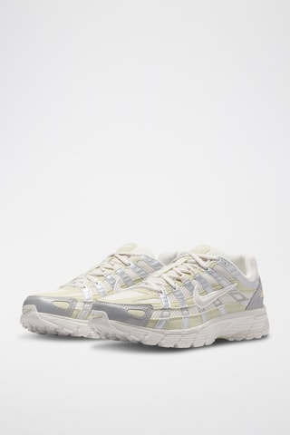 Nike P-6000 - Argenté et ivoire