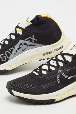 React Pegausus Trail 4 Noir et blanc