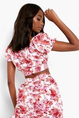 Crop top et minijupe taille haute - Blanc et rose