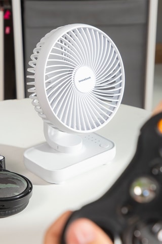 Ventilateur de bureau rechargeable - 13,8 x 18,3 x 7,5 cm - 4 vitesses