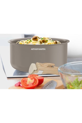 2 casseroles et 2 poêles