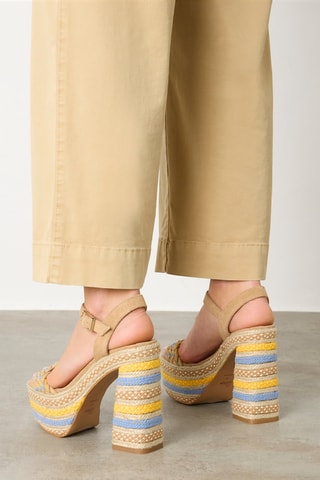 Sandales à talons - Beige