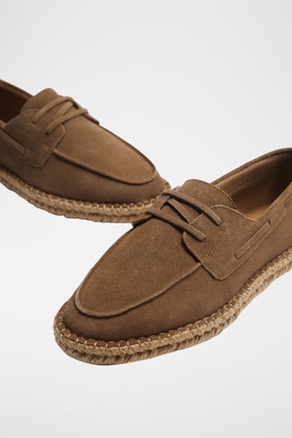 Chaussures bateau en nubuck - Marron