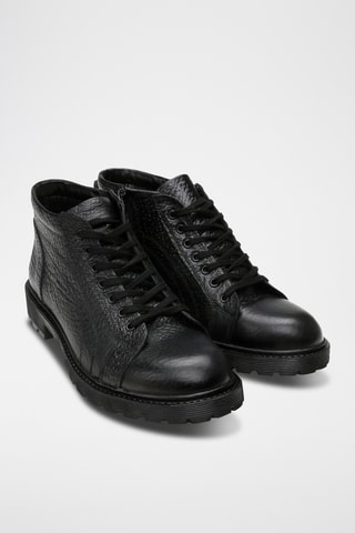 Botins em couro - Preto