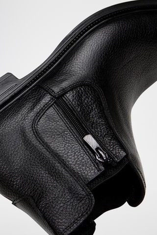 Botins em couro - Preto