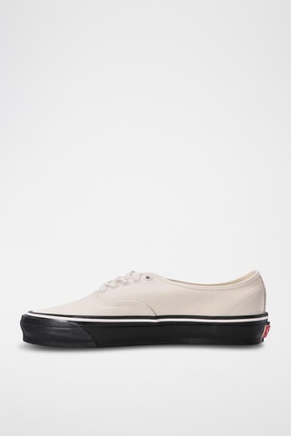 Tennis Authentic 44 - Blanc et noir