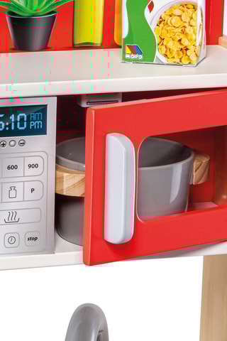 Cozinha de madeira A partir de 1 ano