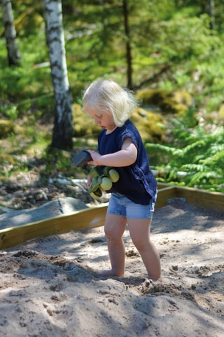 Trator escavadora - A partir de 1 ano