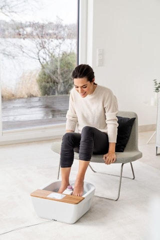 Bain bouillonnant pour les pieds