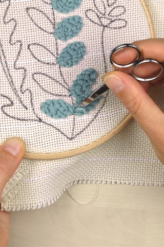 Coffret broderie végétale 9 pièces - Dès 14 ans