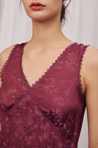 Robe droite - 
Bordeaux