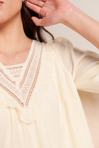 Robe droite - 
Beige