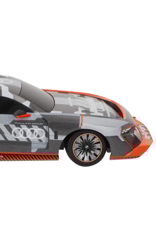 Carro telecomandado Audi S1 E-Tron Quattro - A partir dos 5 anos