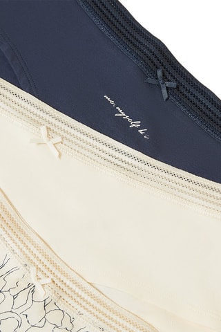 3 shortys Cori Perle