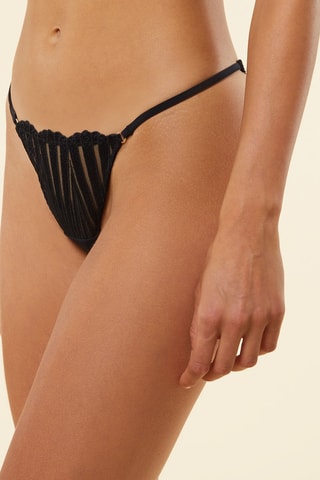 String Exquise Noir