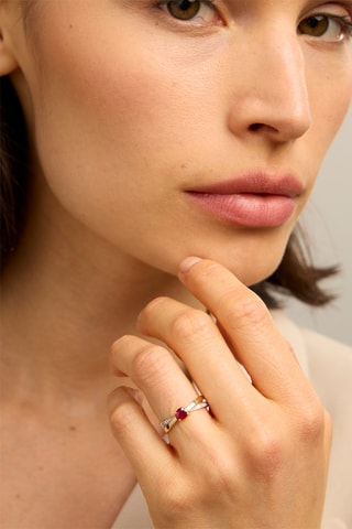 Bague - Or jaune 18 carats, rubis et diamants