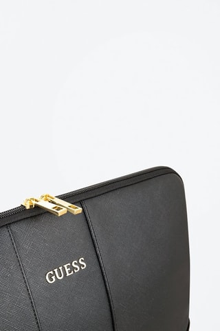 Saffiano Clutch Guess - Scherm 13”