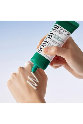 Zonnebrandème met niacinamide Truecica - Geïrriteerde huid SPF 50+ / PA++++ - 50 ml