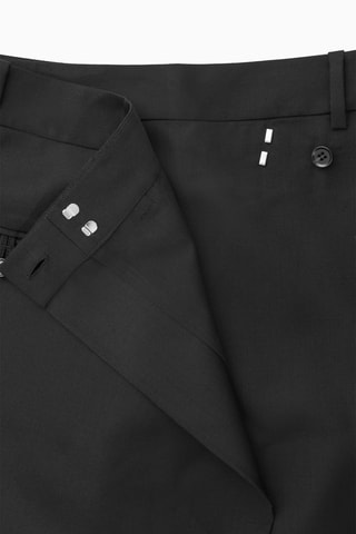 Saia traçada em lã - Preto