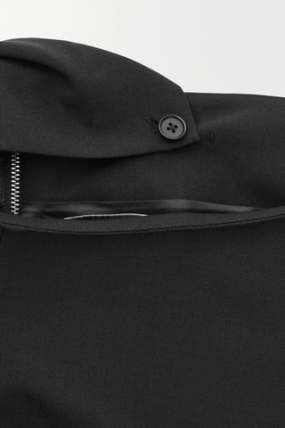 Saia assimétrica em lã - Preto