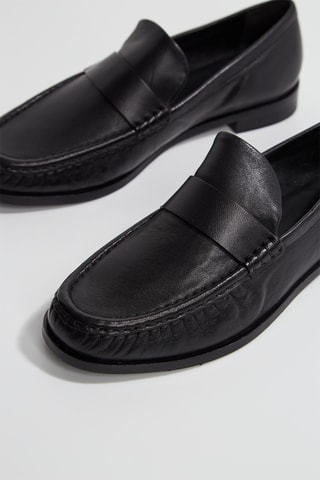Mocassins em couro - Preto