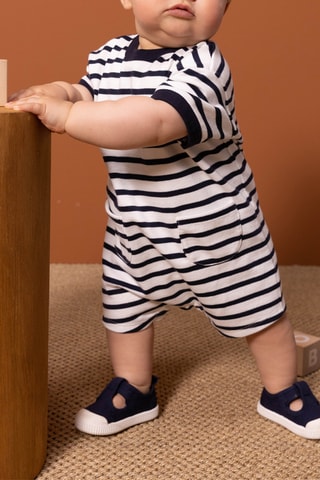 Combinaison à manches courtes. Blanc